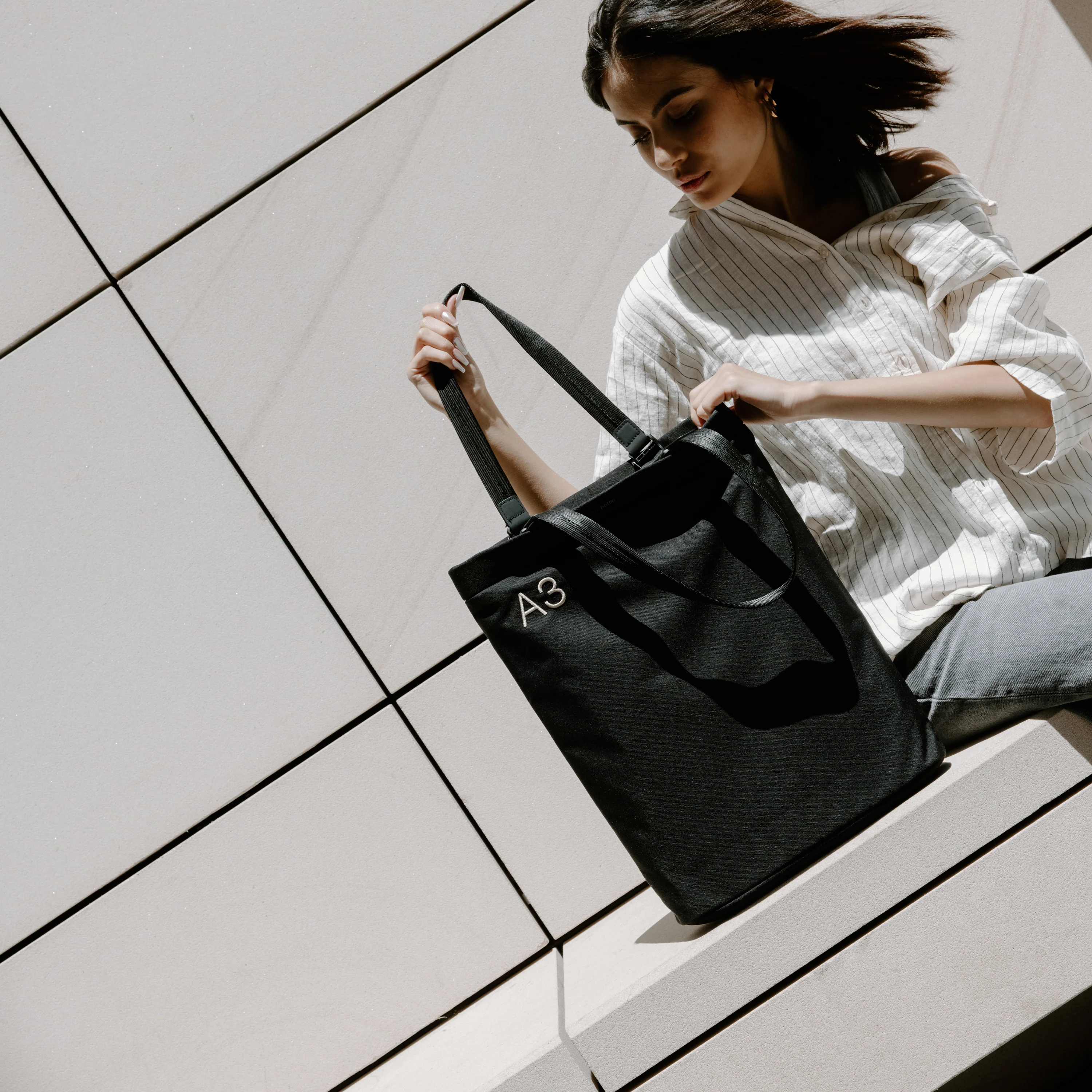 A3 Daily Tote - Image 13
